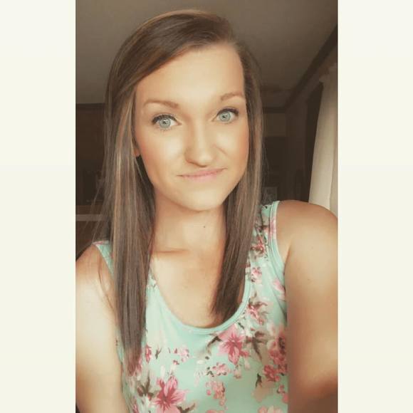 Meet your Posher, Allison - Picture 1 of 1